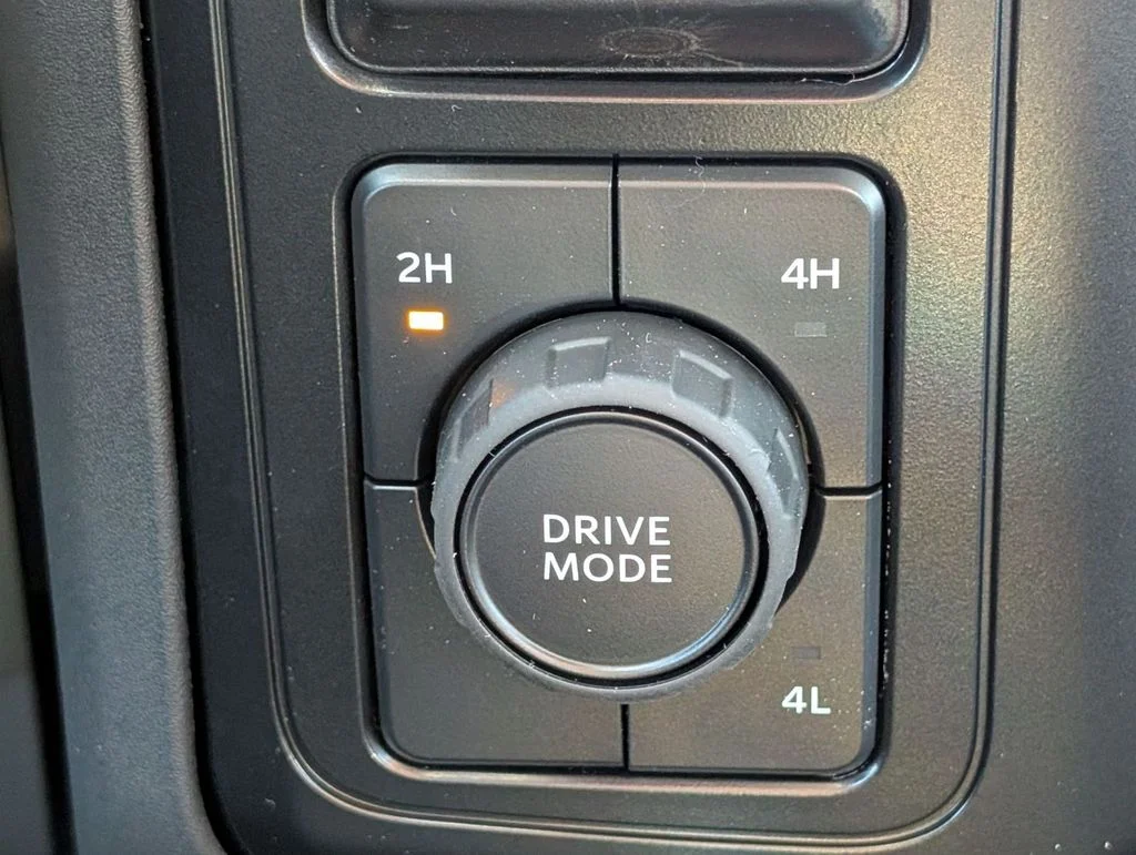 New 2026 Oxford White Ford F-550® XL image 28