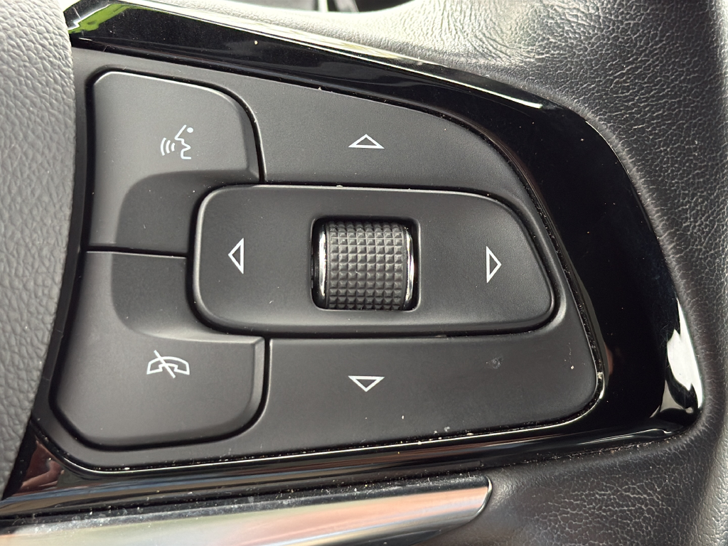 Used 2023 Gray Buick Essence image 13
