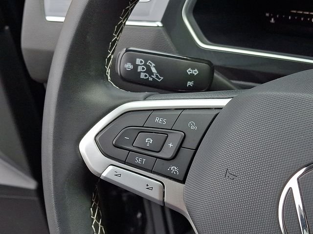 2022 Volkswagen Tiguan SE - Photo 21