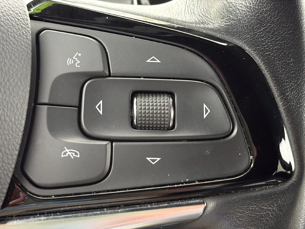 Used 2023 Gray Buick Essence image 13