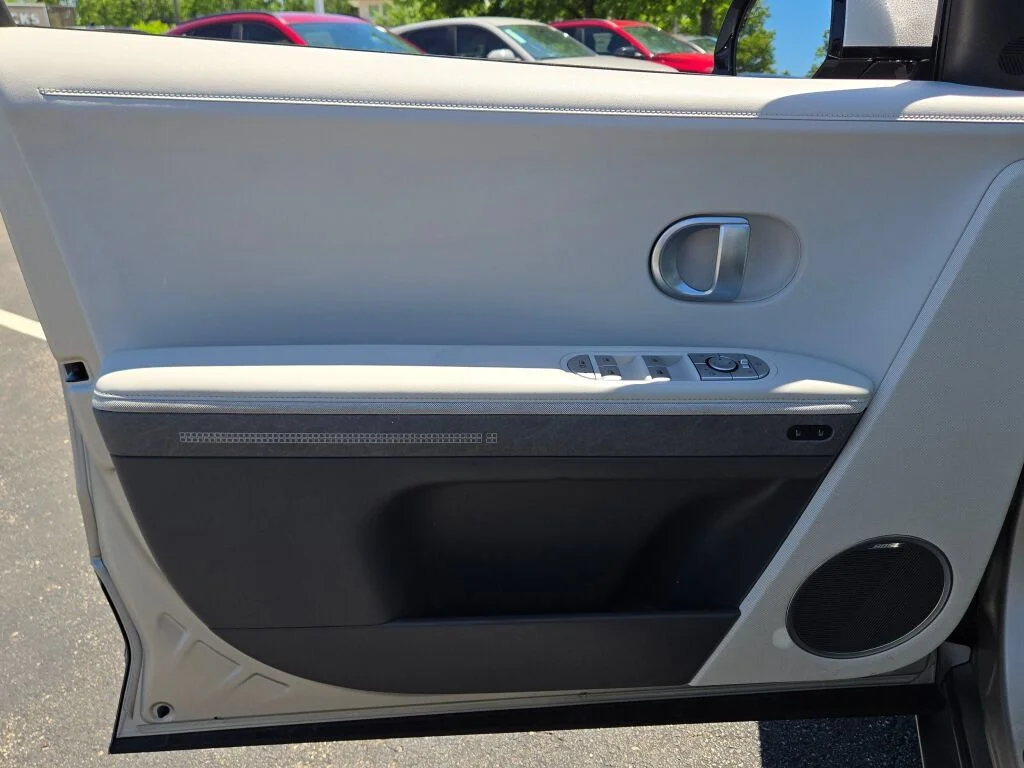 Used 2023 Gold Hyundai Limited image 20