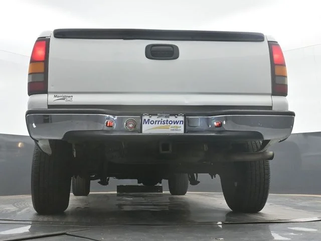 Used 2000  GMC SLE image 39