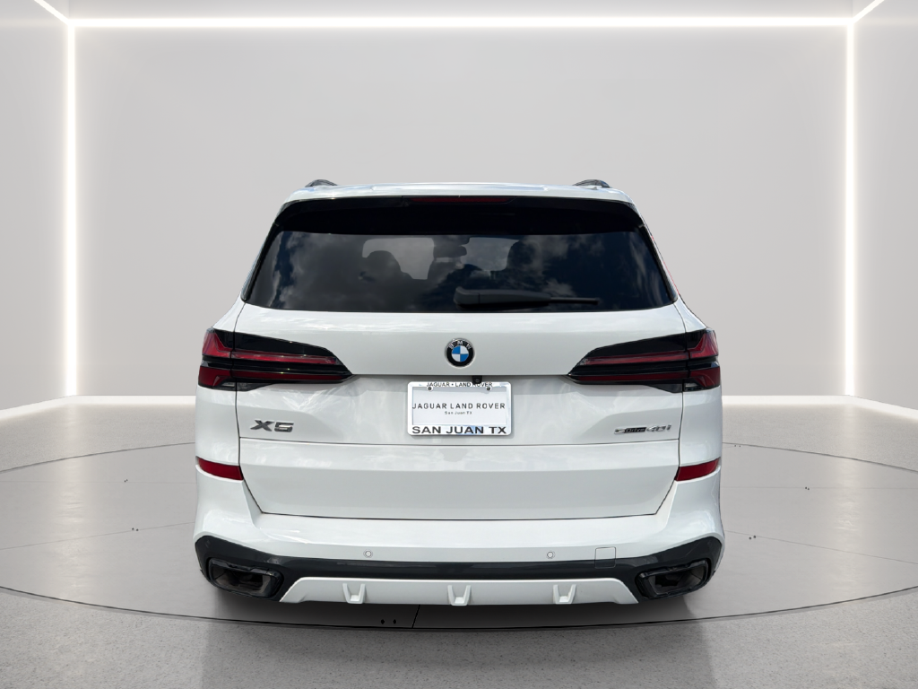 Used 2024 Alpine White BMW sDrive40i image 20