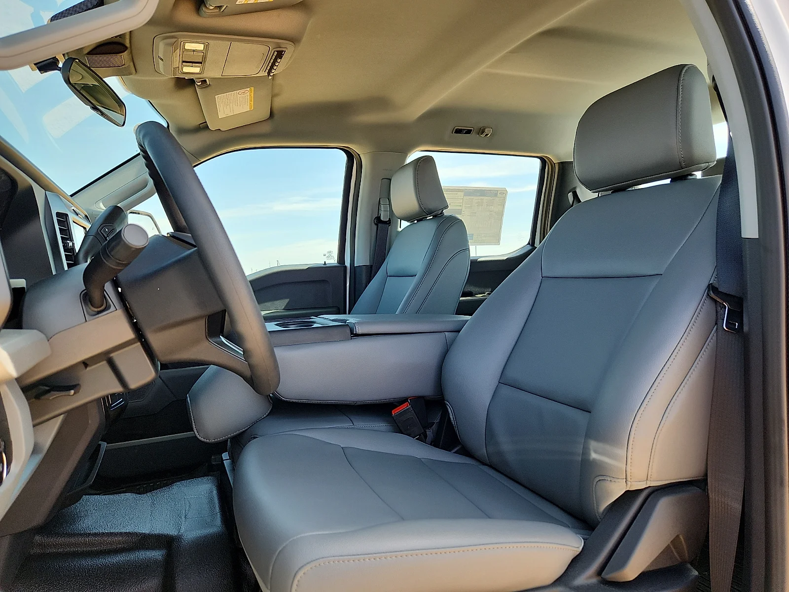 New 2026 Oxford White Ford F-450® XL image 17