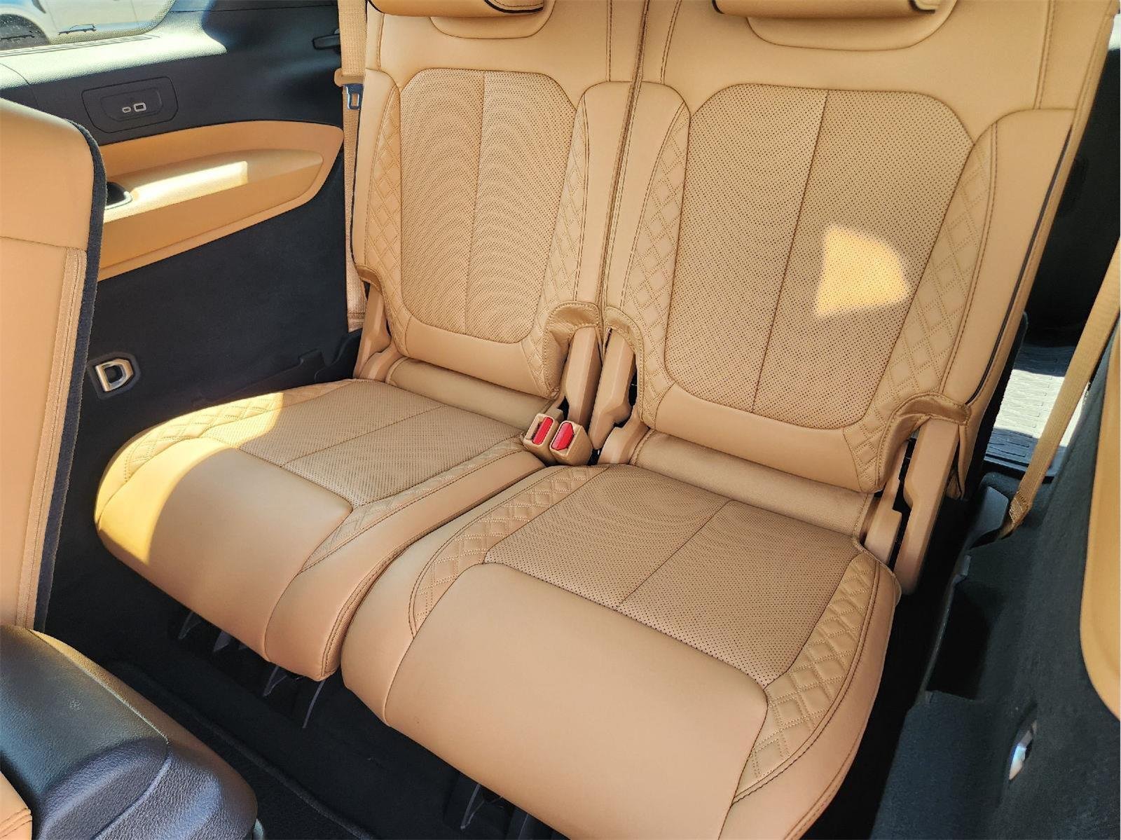 Used 2025 Bright White Clearcoat Jeep Summit Reserve image 31