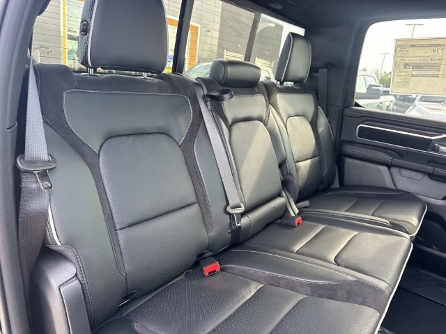 New 2027 Diamond Black Crystal Pearl-Coat Exterior Paint RAM Laramie image 29