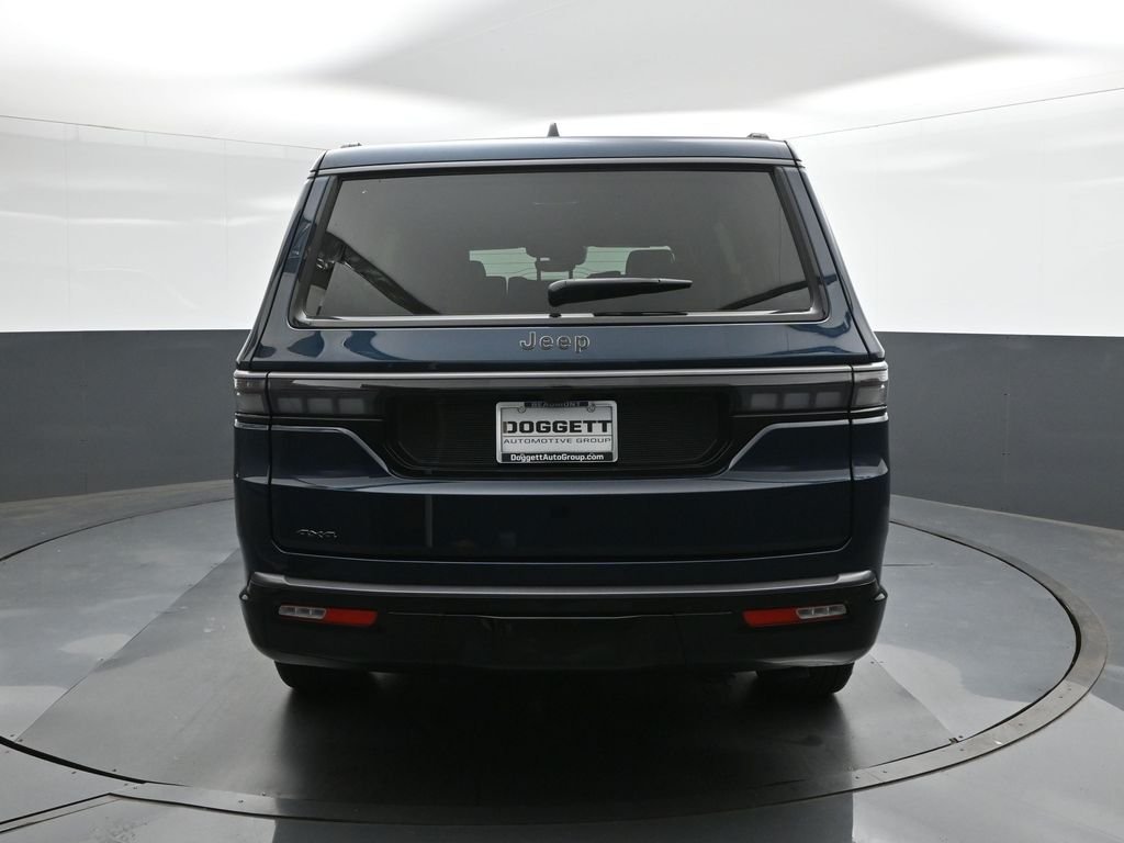 New 2026 Fathom Blue Pearl-Coat Exterior Paint (Late Availability) Jeep Limited Reserve image 5