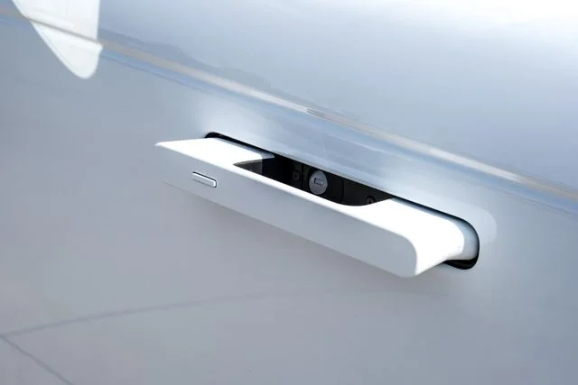 New 2026 Fuji White Land Rover SE image 50