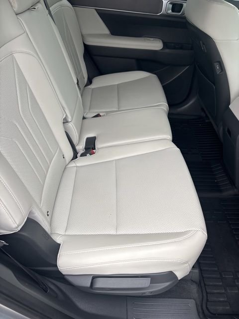 Used 2024 Silver Hyundai SEL image 32