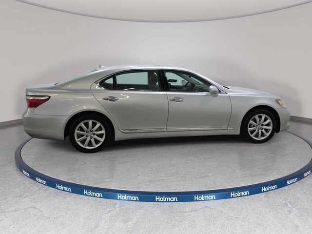 Used 2007 Silver Lexus 460 L image 5