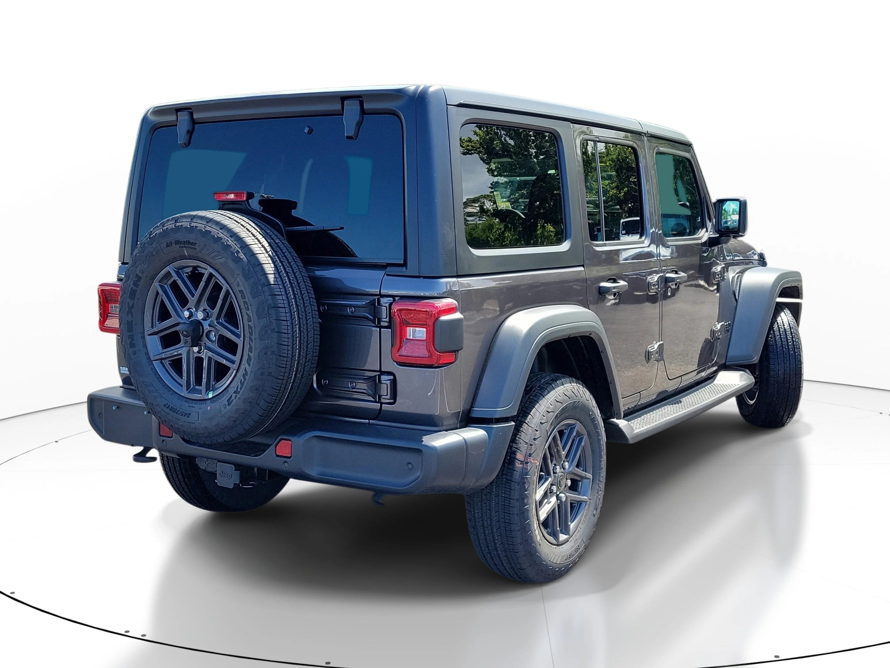 New 2026 Granite Crystal Metallic Clearcoat Jeep Sport S image 6