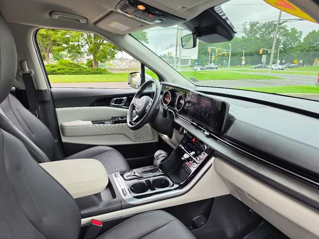 Used 2022 White Kia SX image 11