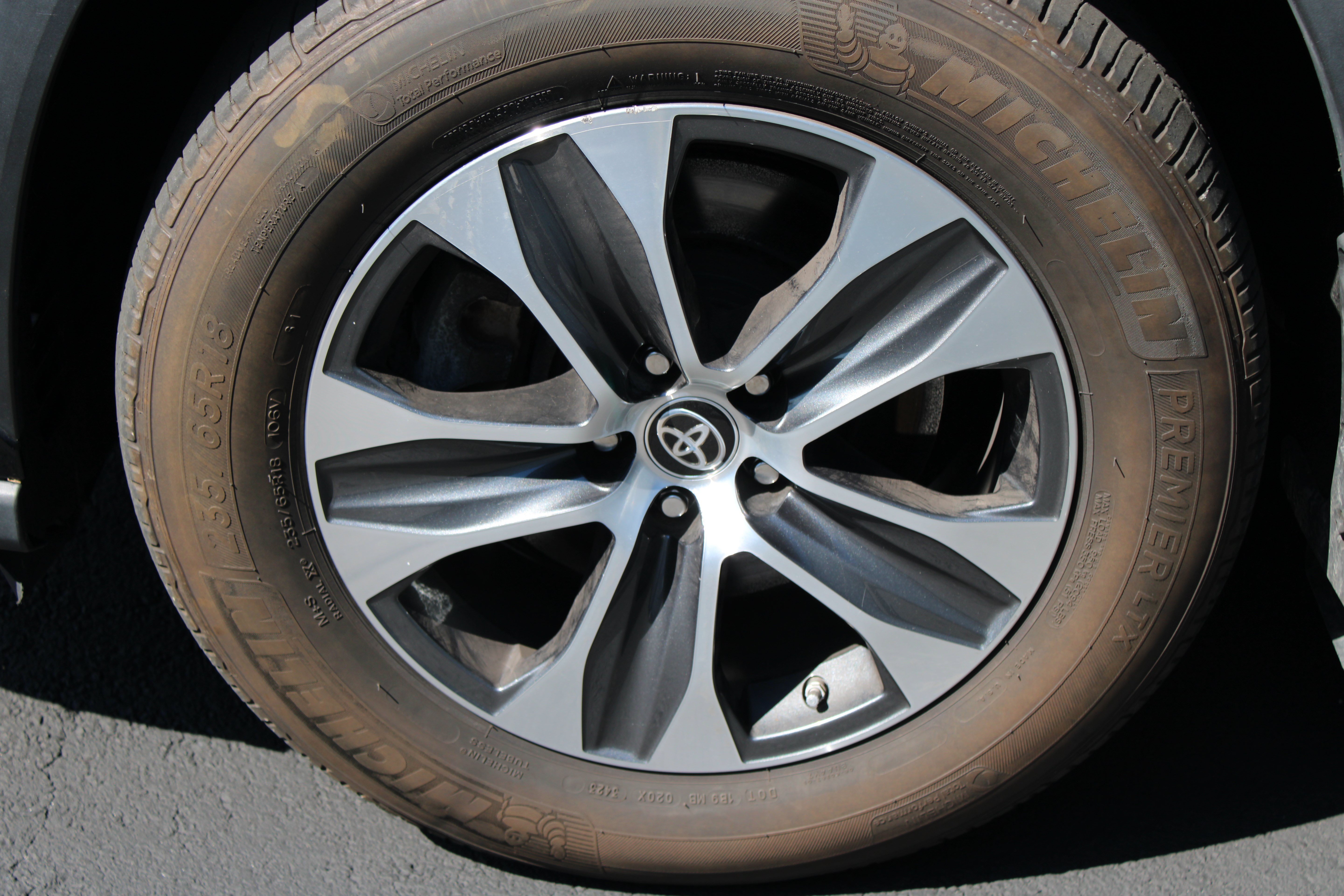 2023 Toyota Highlander XLE - Photo 8