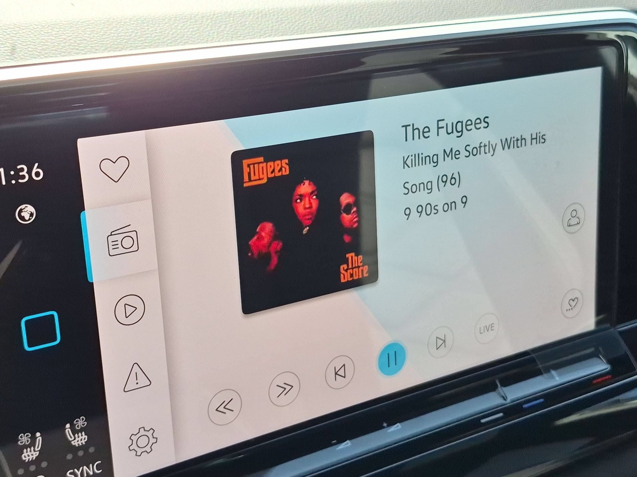 New 2026  Volkswagen 2.0T SE w/Technology image 12