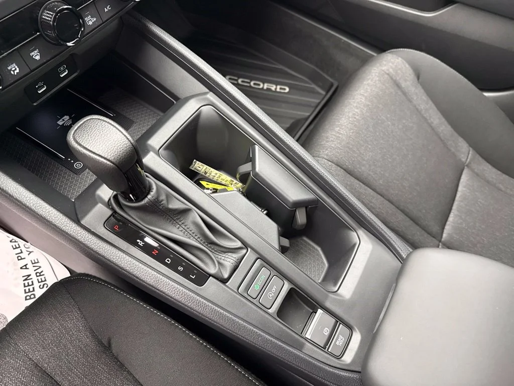New 2026 Meteorite Gray Metallic Honda SE image 18