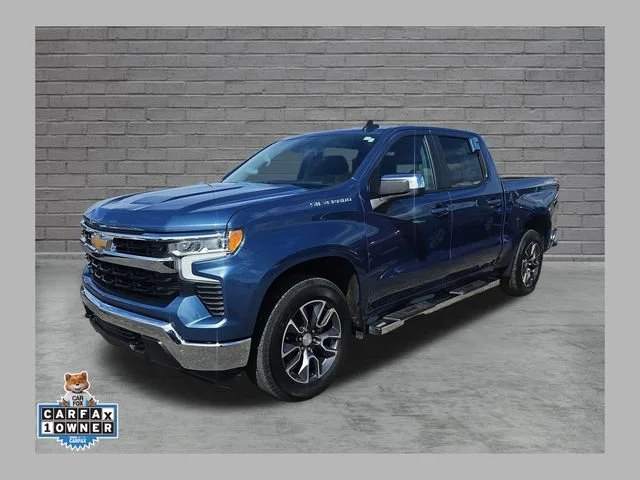 Used 2024 Lakeshore Blue Metallic Chevrolet LT (2FL) image 1