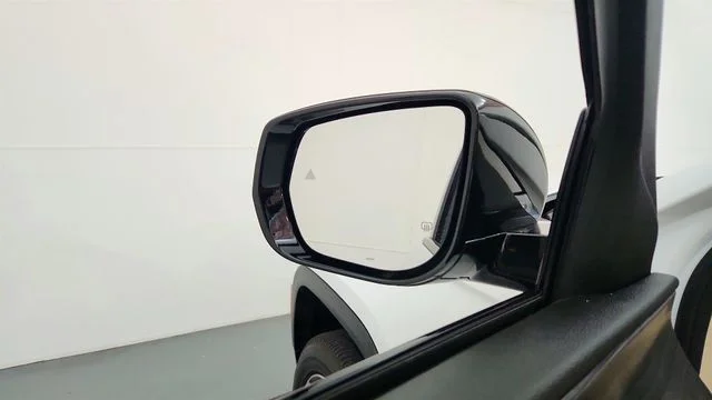 Used 2023 White Jeep Limited image 19