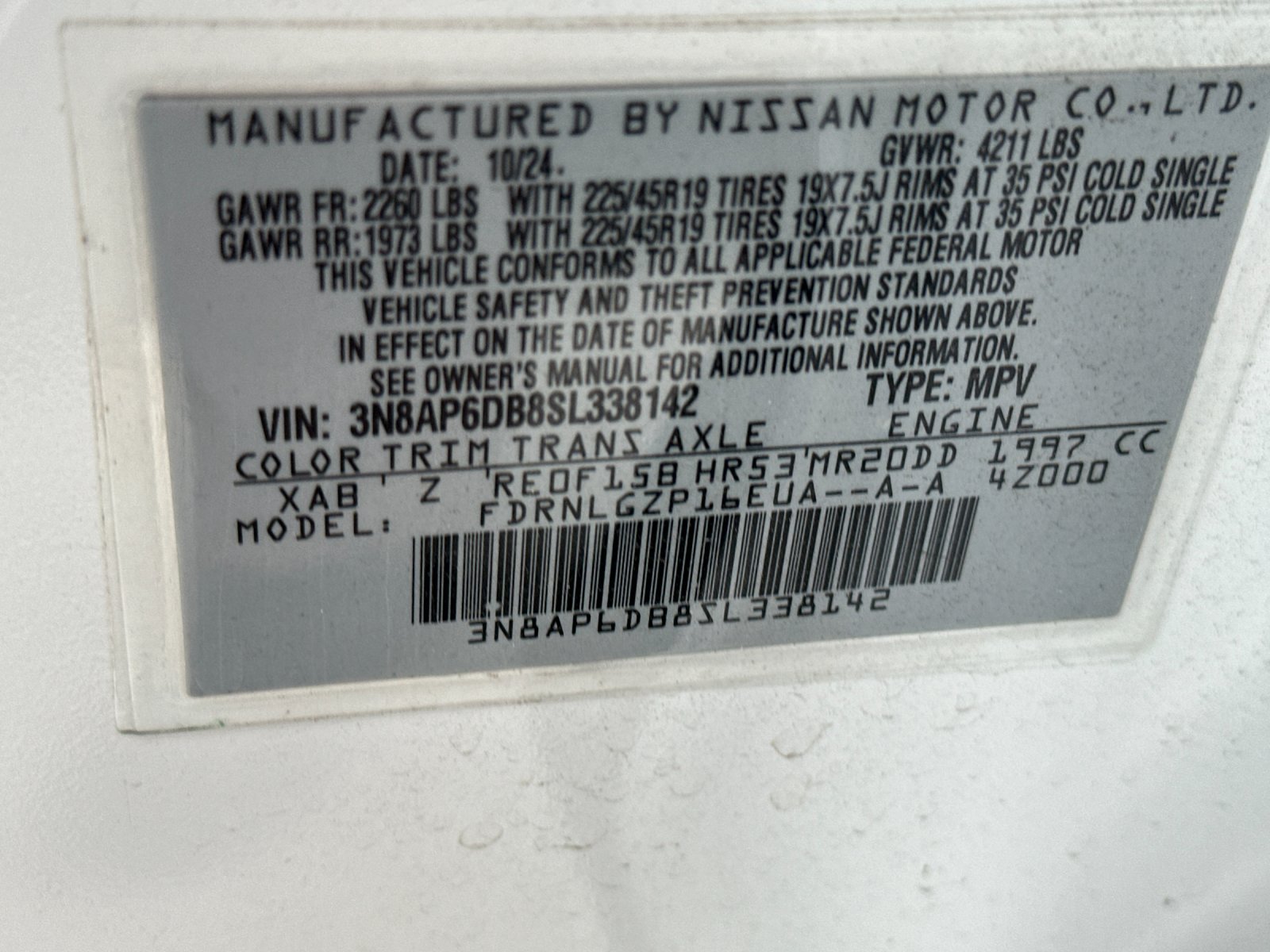 Used 2025 Aspen White/Super Black Nissan SR image 26