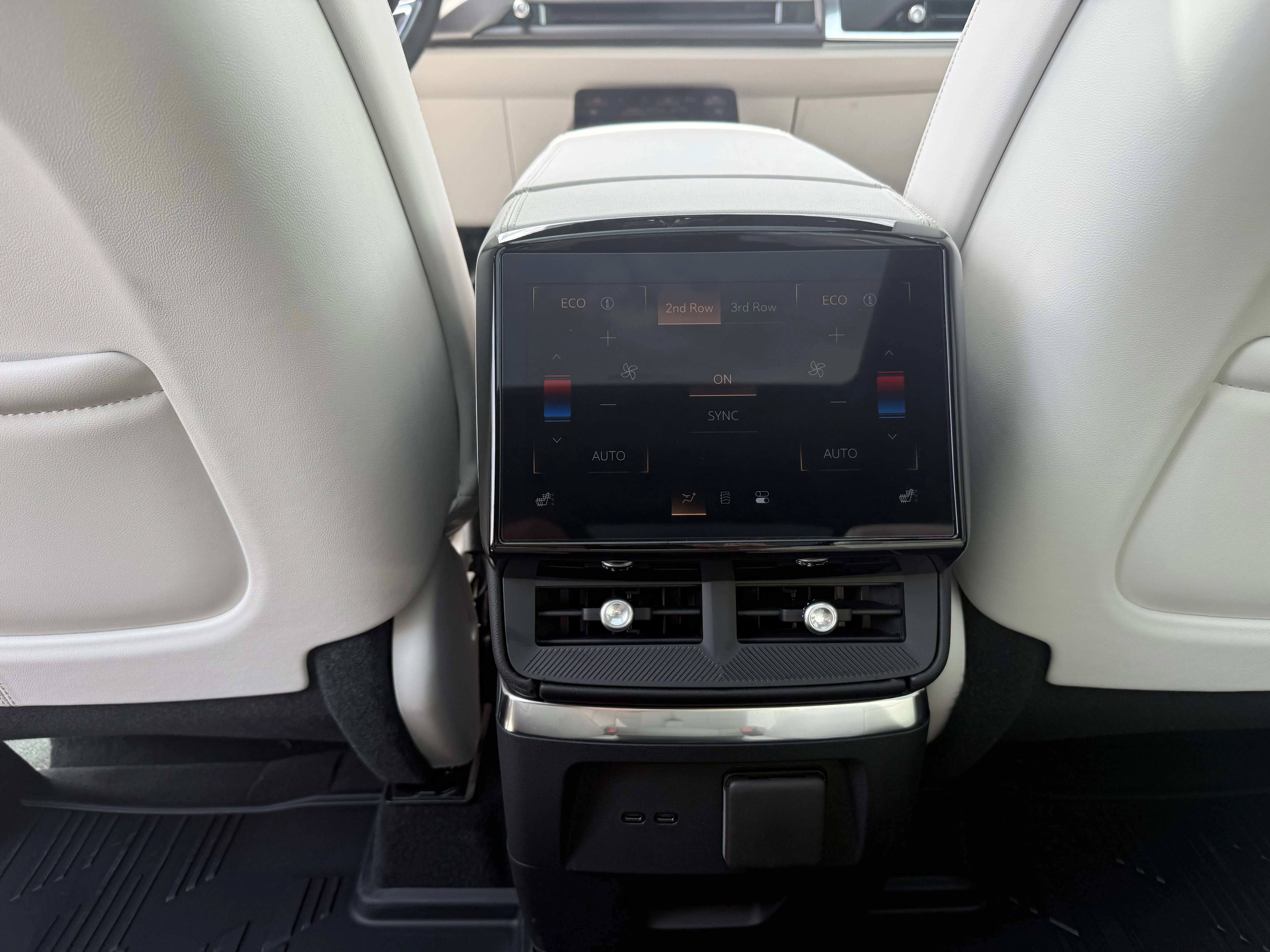 2026 Cadillac VISTIQ Sport - Photo 12