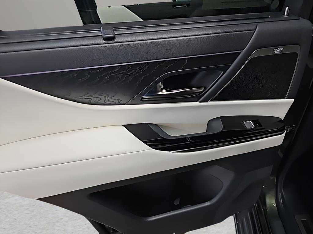 2025 Lexus LX 600 Luxury - Photo 12