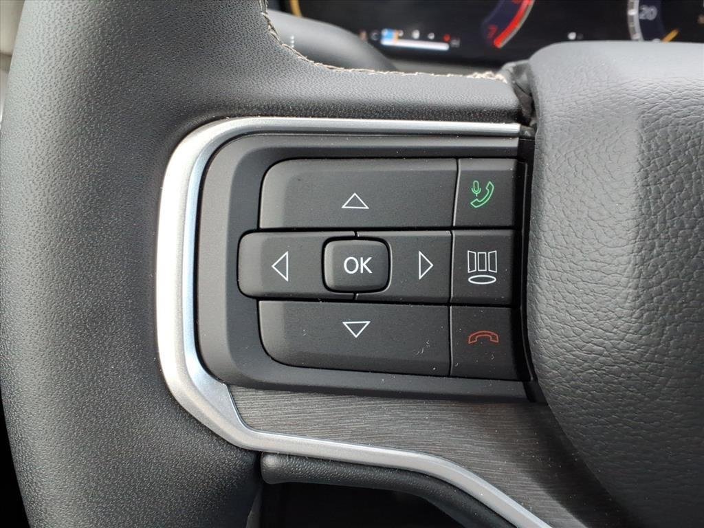 2025 Jeep Wagoneer L Series II - Photo 13