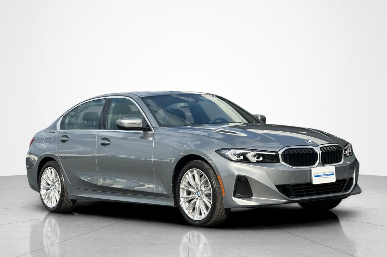 Used 2024 Skyscraper Grey Metallic BMW 330i image 7
