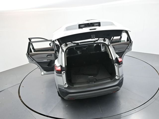 Used 2023 Brilliant Silver Metallic Nissan SV image 44