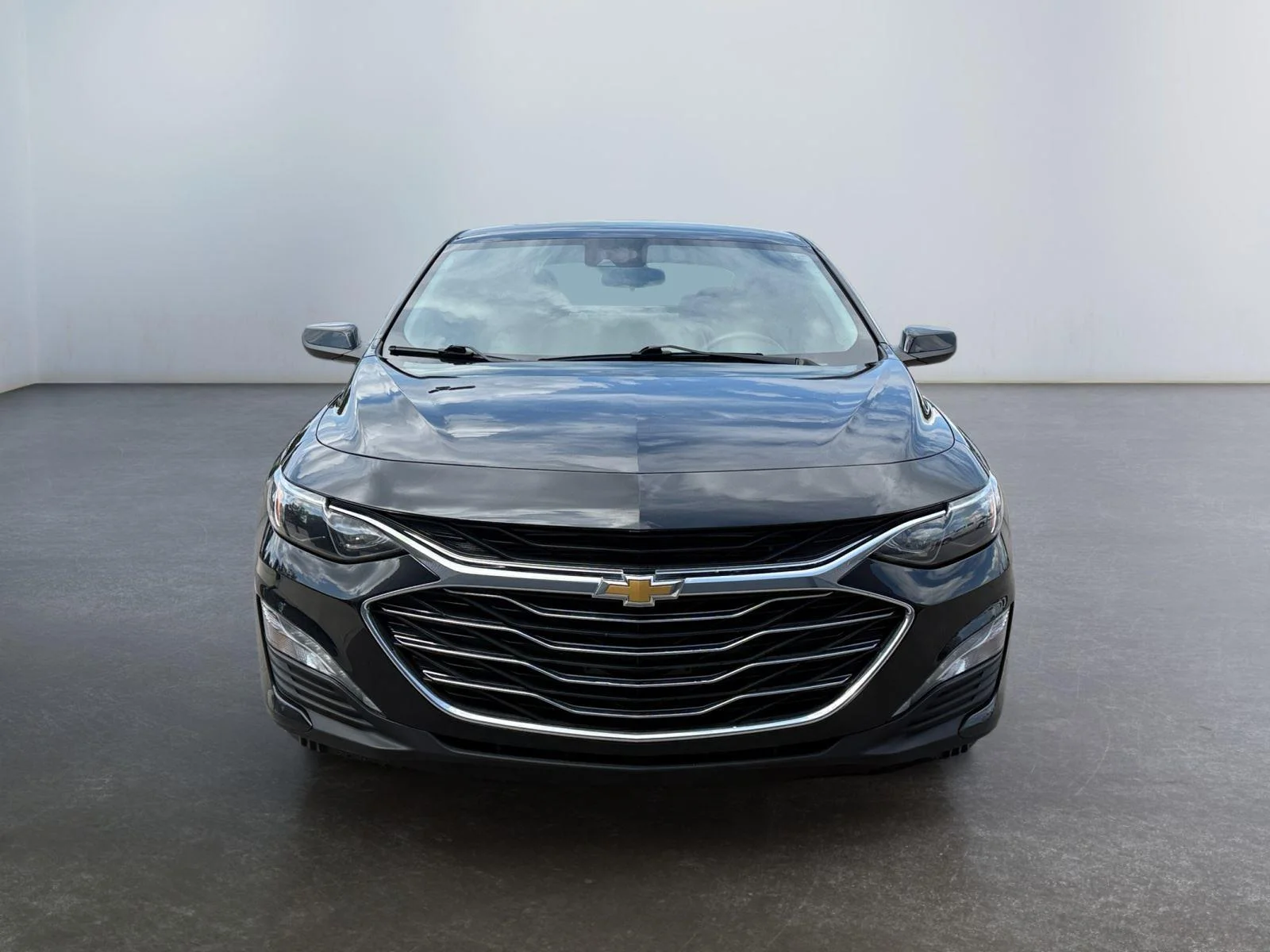 Used 2023 Mosaic Black Metallic Chevrolet LT image 8