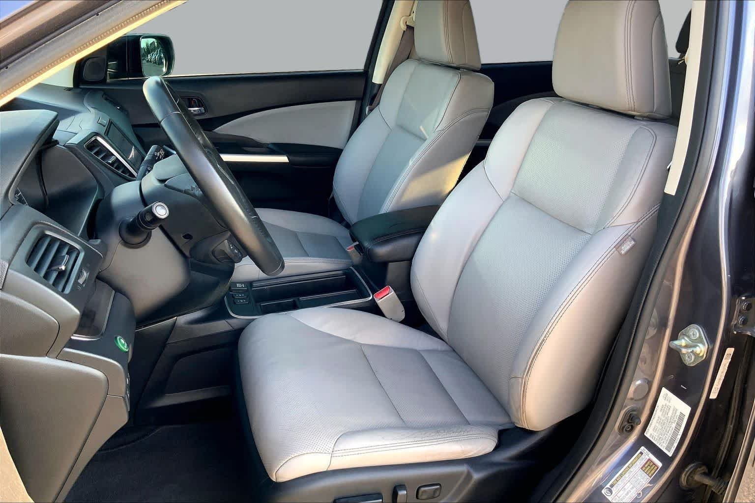 Used 2016 Modern Steel Metallic Honda Touring image 7
