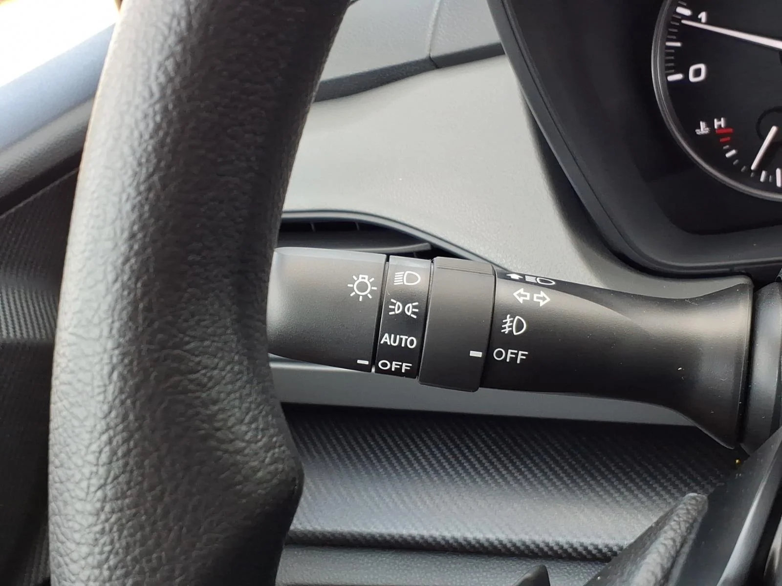 New 2026 CRYSTAL BLACK SILICA Subaru Premium image 22