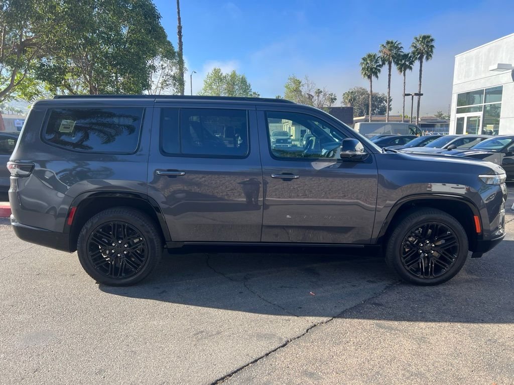 Certified Used 2026 Gray Jeep Limited Reserve Black Appearance Edition image 7