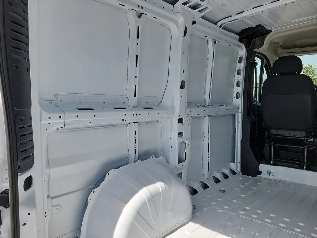 New 2026 Bright White Clear-Coat Exterior Paint RAM Low Roof image 9