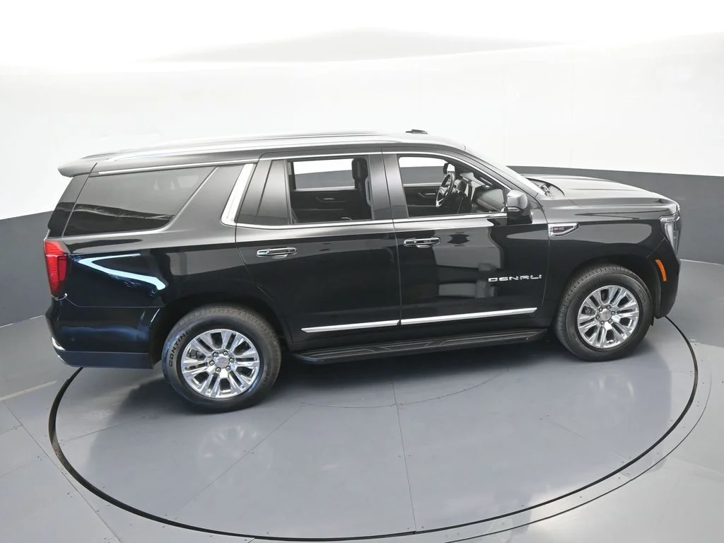 2025 GMC Yukon Denali - Photo 59