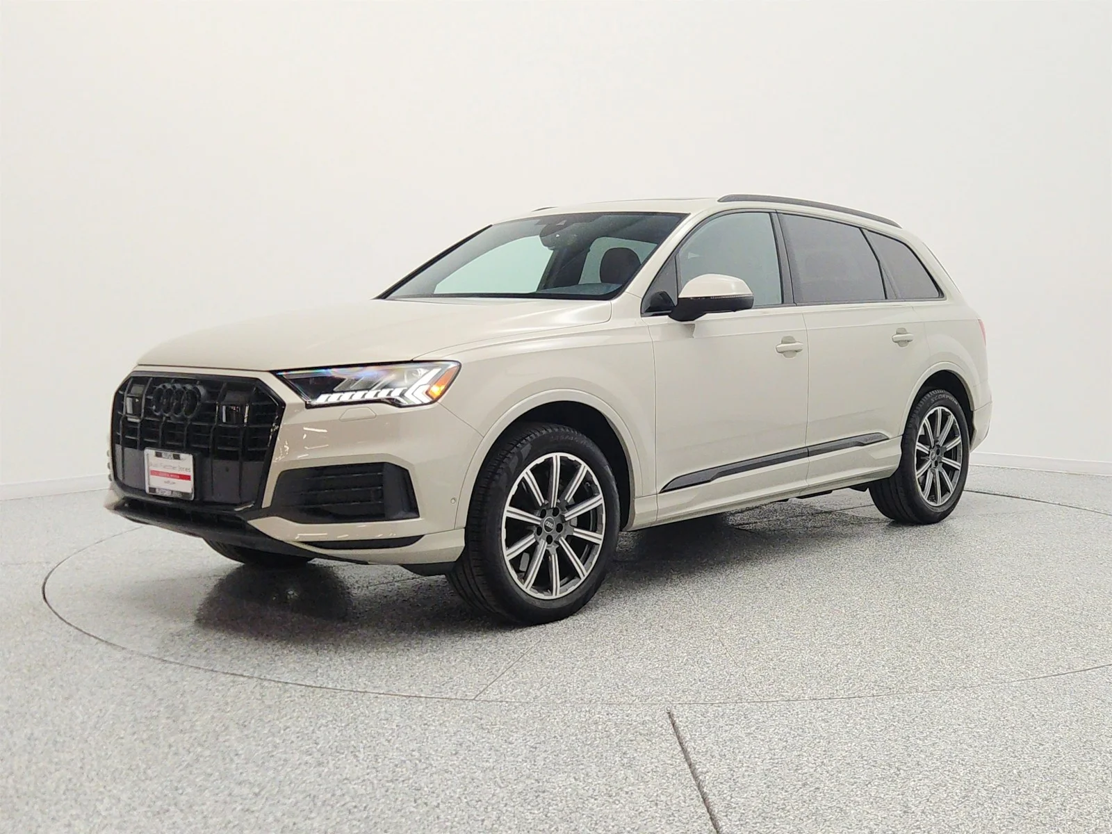 2023 Audi Q7 45 Premium Plus quattro Tiptronic's photo