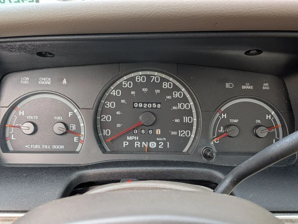 Used 1999  Ford Base image 15
