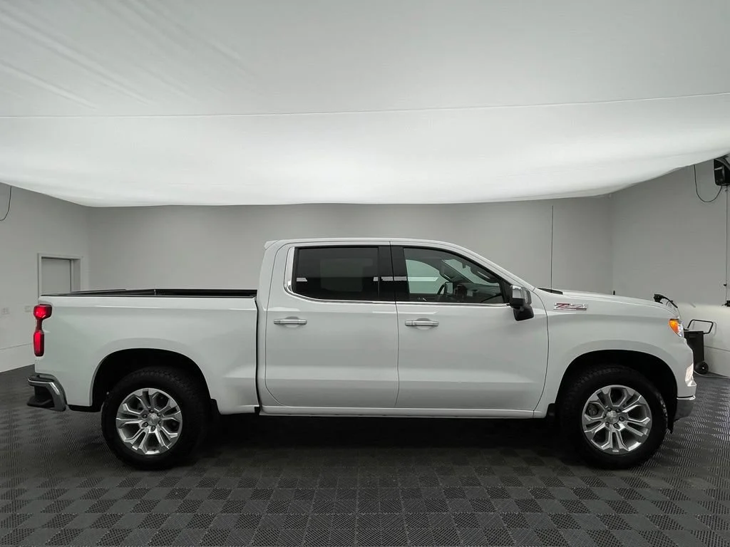 Used 2024 Summit White Chevrolet LTZ image 8