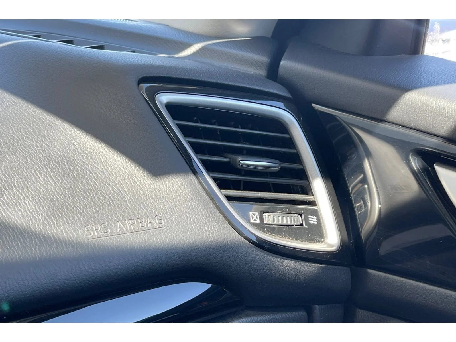 Used 2016 Titanium Flash Mica Mazda i Touring image 30