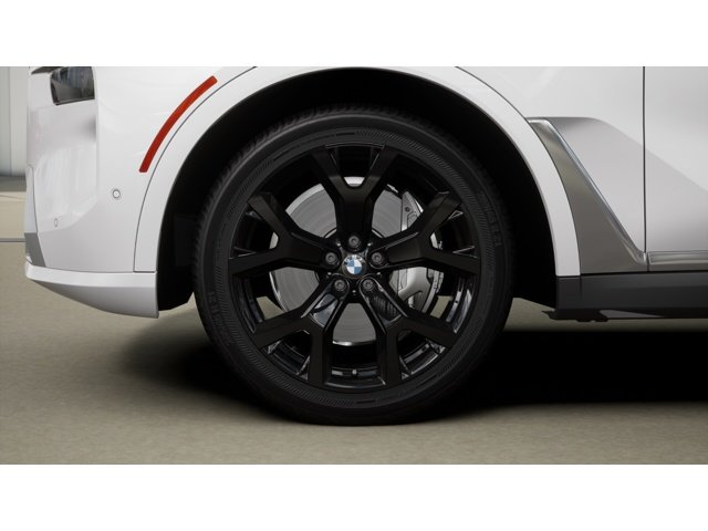 New 2027 White BMW X7 40i image 7