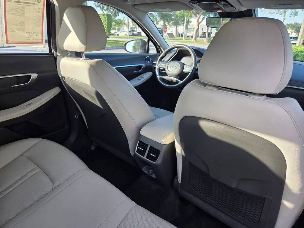 Used 2022 Portofino Gray Hyundai Limited image 29