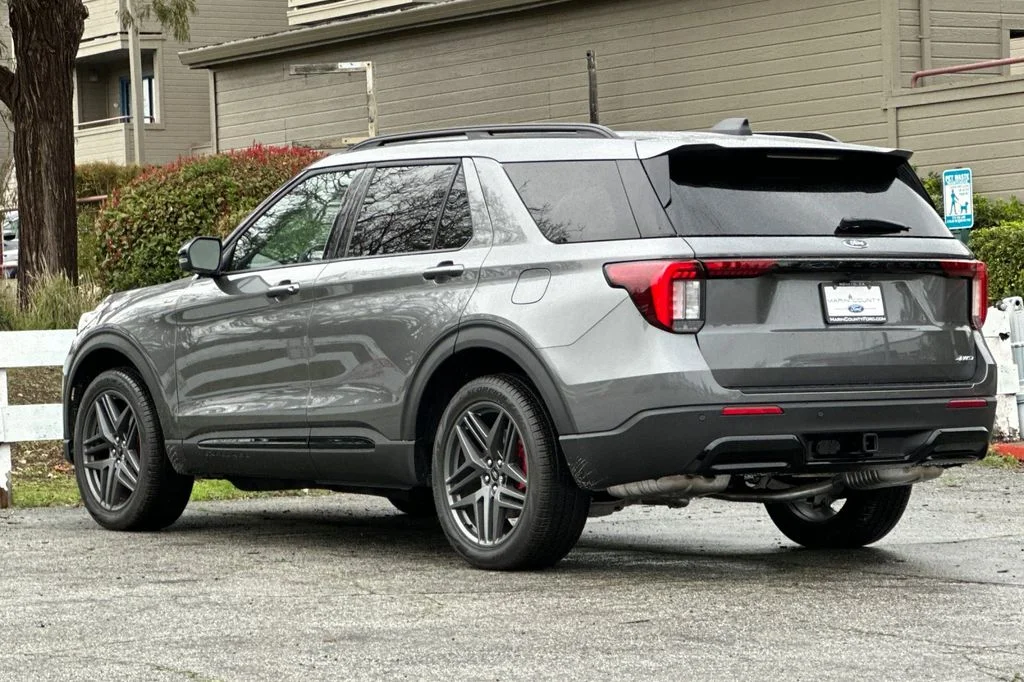 New 2026 Gray Metallic Ford ST-Line image 6