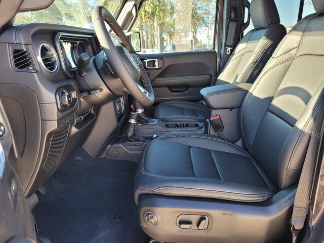 2025 Jeep Wrangler 4-Door Sahara - Photo 12