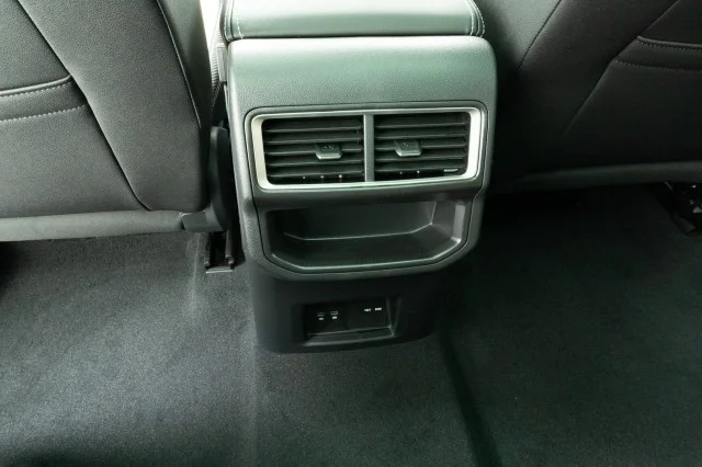 2026 Volkswagen Atlas Cross Sport SE w/Tech - Photo 20