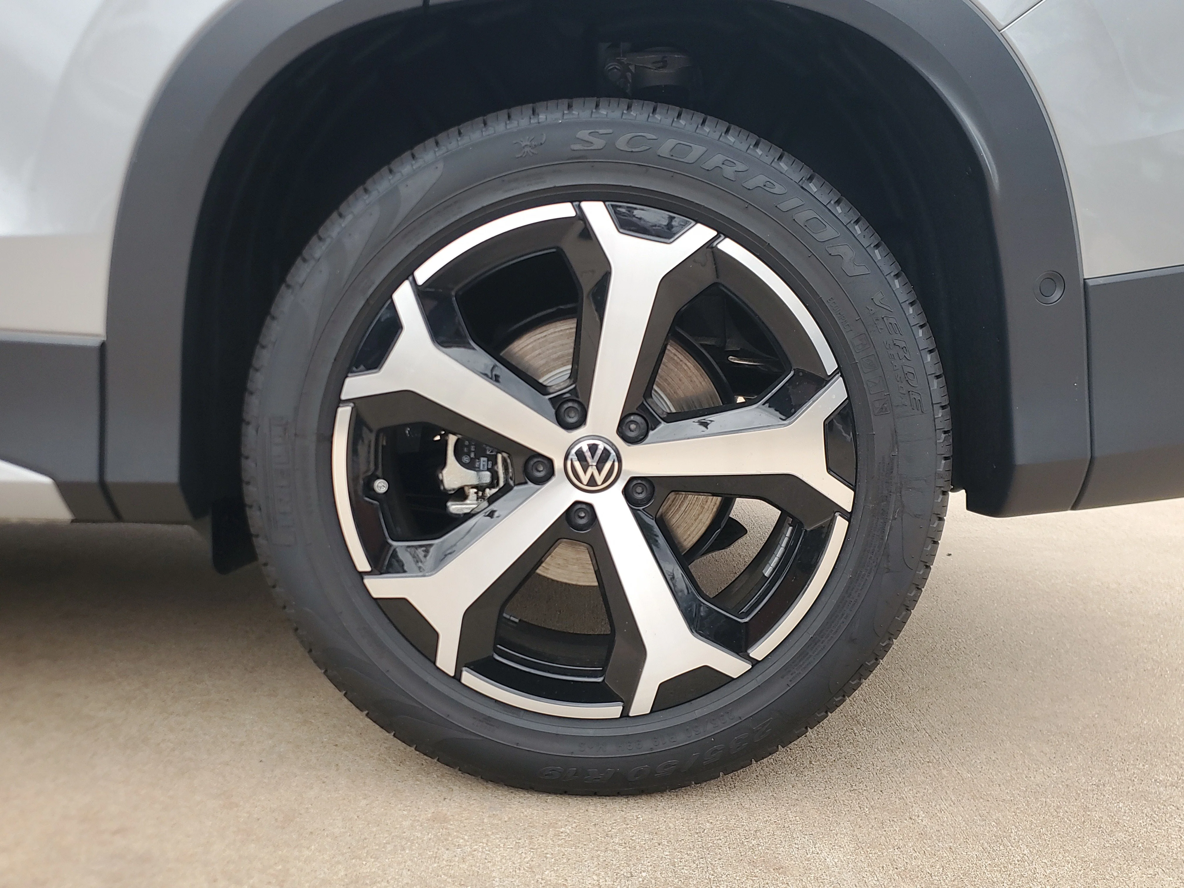 New 2026 Silver Volkswagen SE image 8