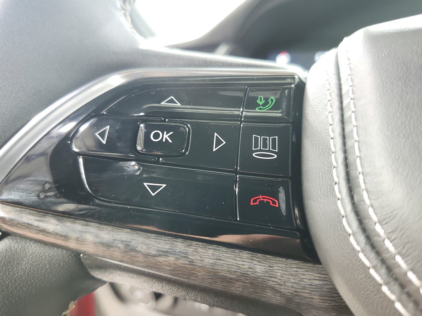 2023 Jeep Grand Cherokee Overland - Photo 27