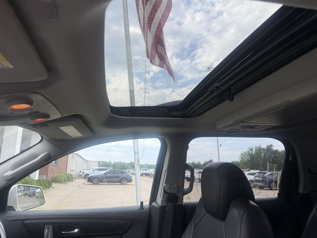 Used 2014  GMC SLT image 12