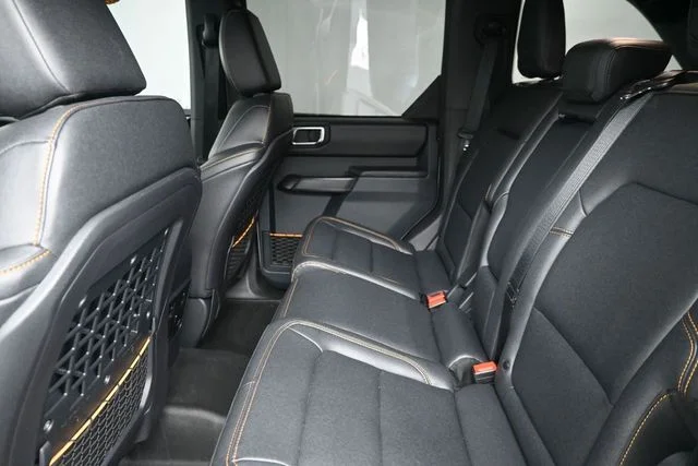 Used 2024 Green Ford Badlands image 18
