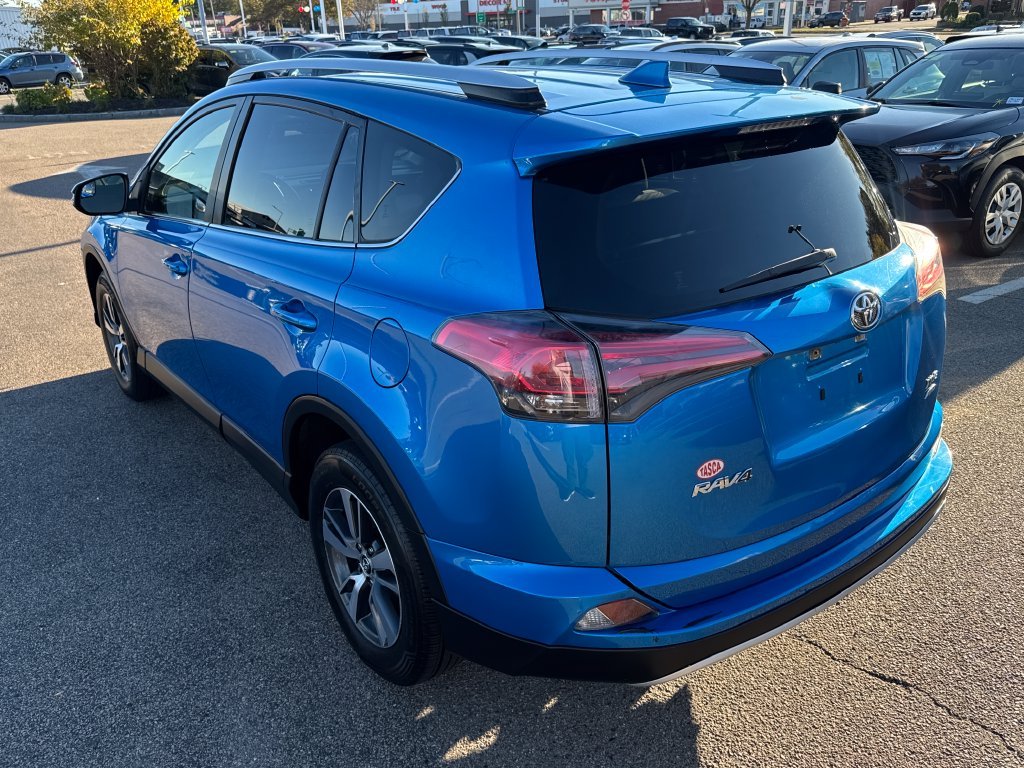 Used 2016 Blue Toyota XLE image 5