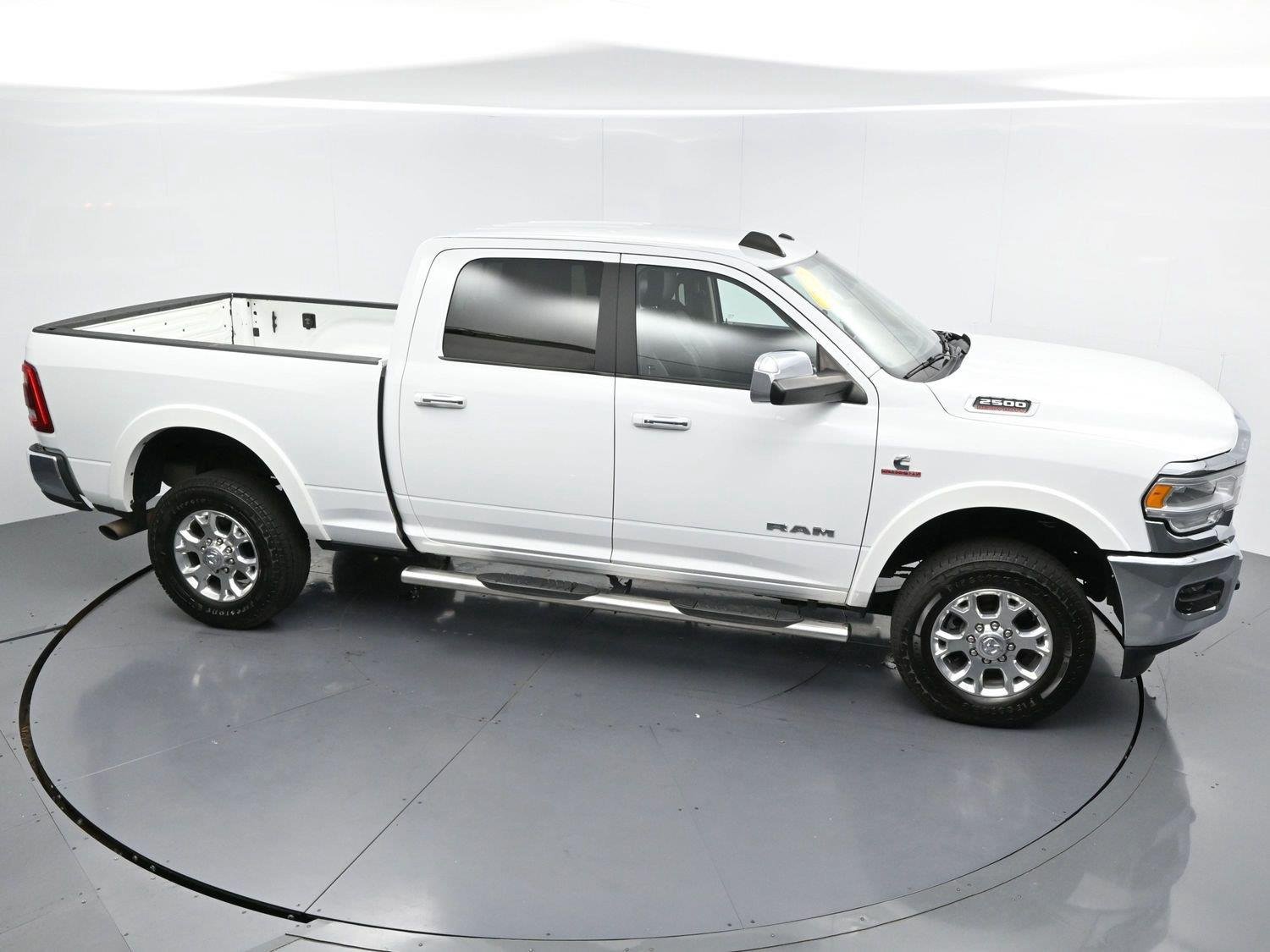 Used 2022 Bright White Clearcoat Ram Laramie image 41