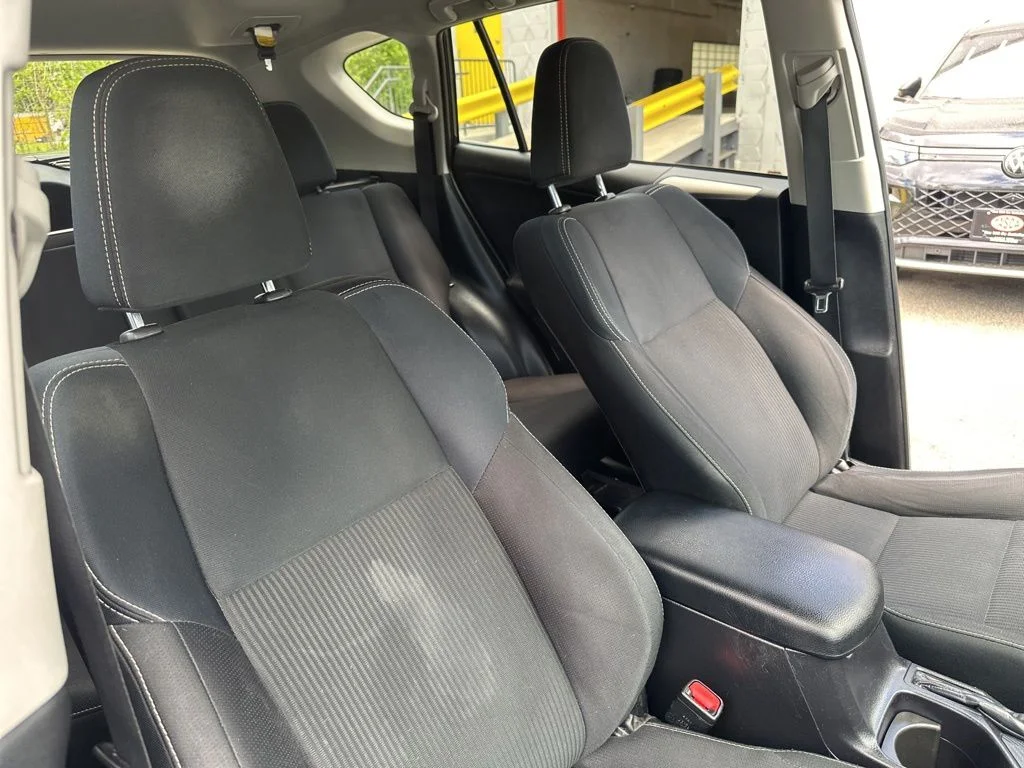 Used 2015 Black Toyota XLE image 34