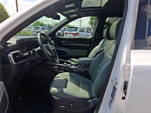 Used 2024 White Kia EX X-Line AWD image 13